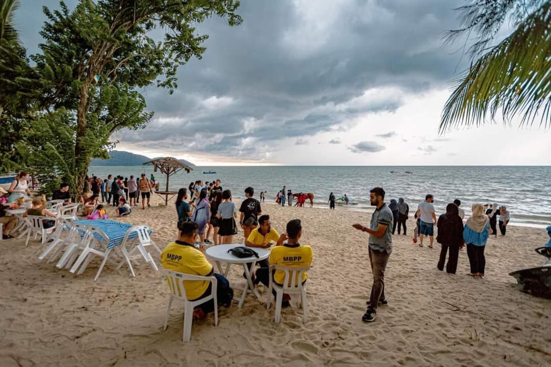 Pantai Seaview Resort Batu Ferringhi 1801 - 3 Rooms Εξωτερικό φωτογραφία